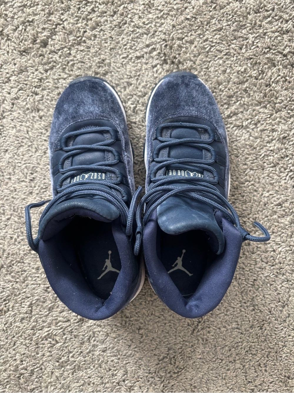 Women Air Jordan 11 Retro Midnight Navy Velvet Sneakers
